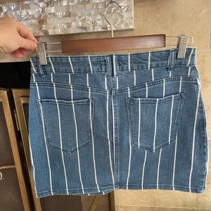 Altar’s State jean skirt. size 8